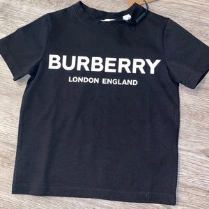 Kids unisex Burberry T-shirt.